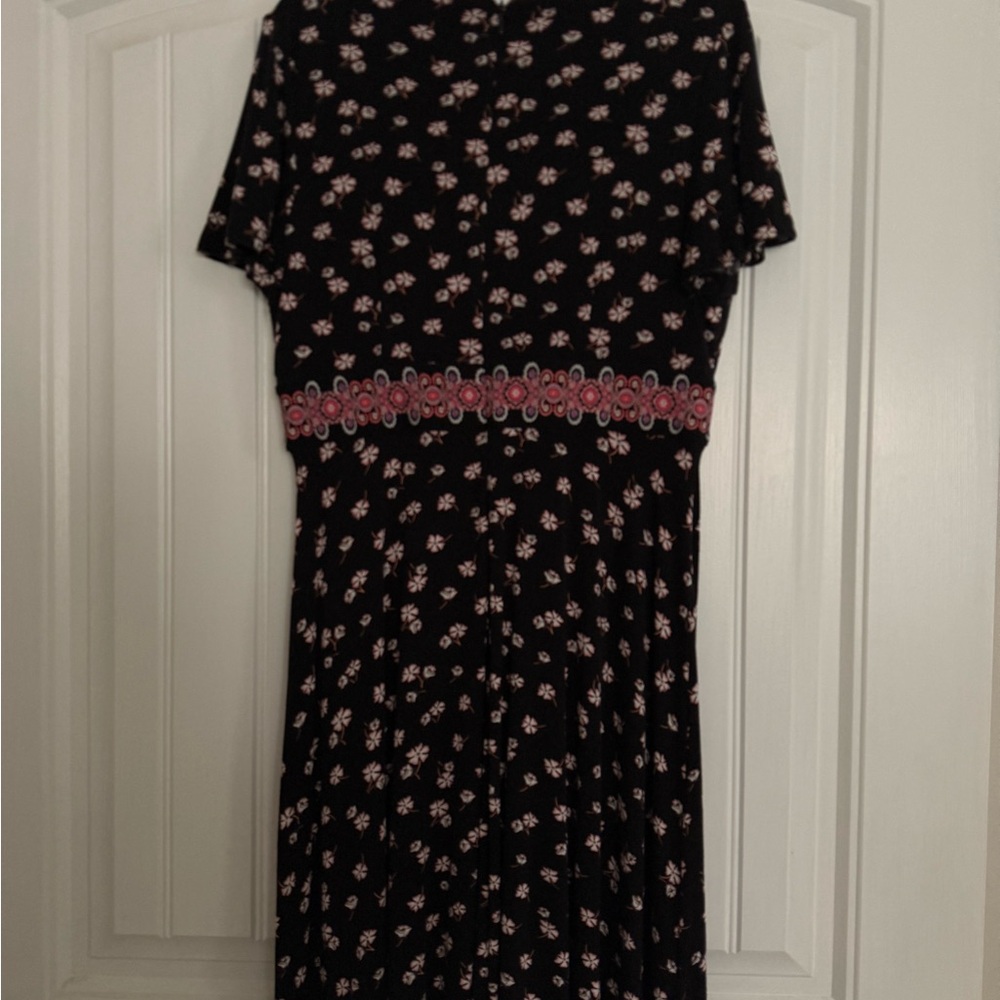 LOFT Floral Border V-Neck Wrap Dress Size 6P - Picture 6 of 6